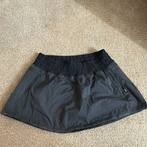 LULULEMON SKORT (rare)
